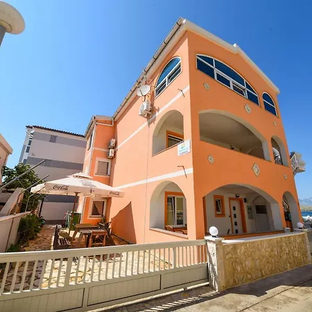 Apartmani Por Vir Exteriér fotografie