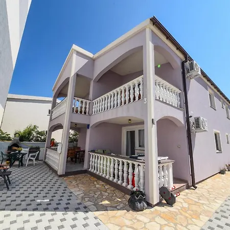 Apartmani Por Vir Exteriér fotografie