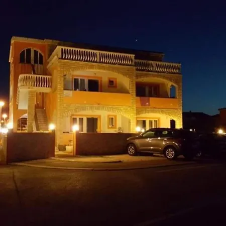 Apartmani Por Vir Exteriér fotografie