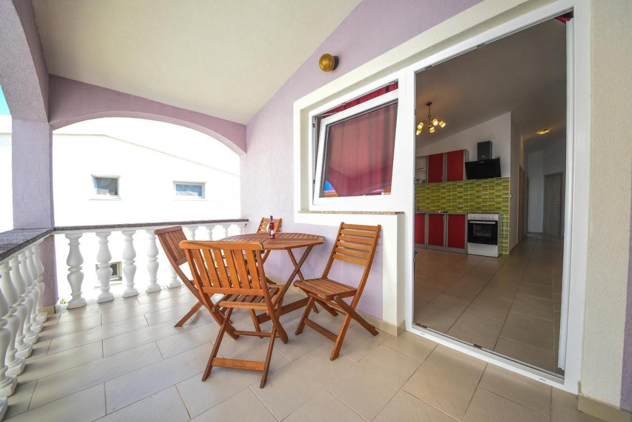 Por Apartment